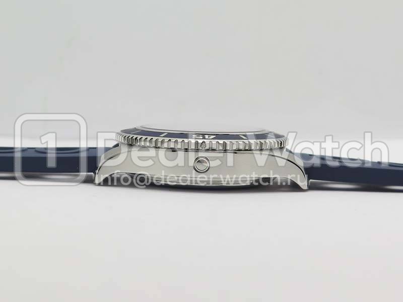 Часы Breitling Superocean II 44mm A17392D8