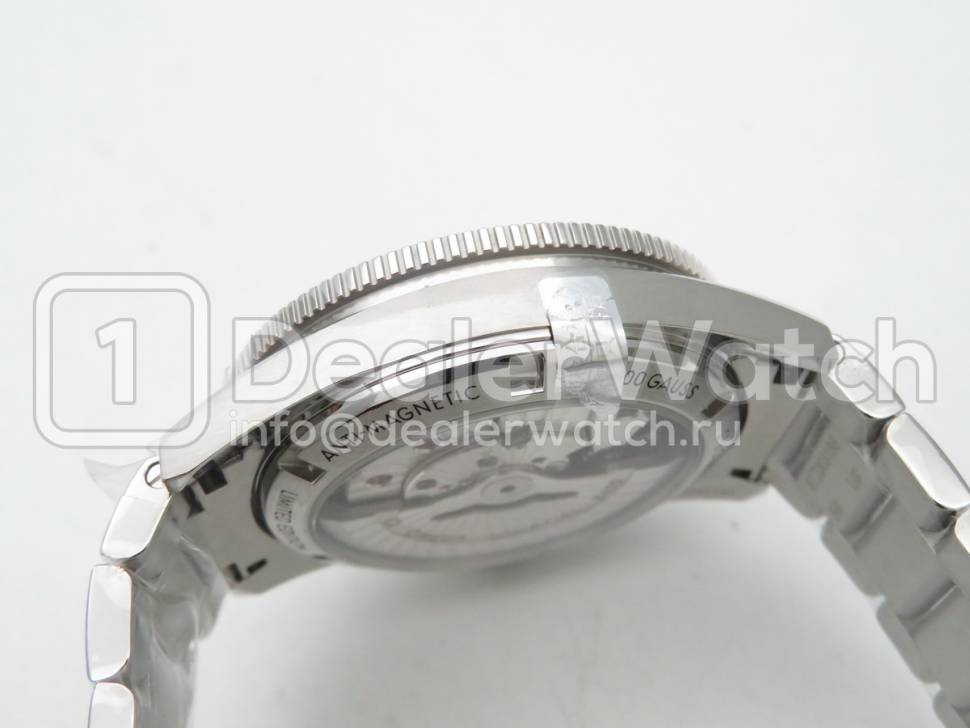 Часы Omega Seamaster 300 Master Co-Axial Spectre