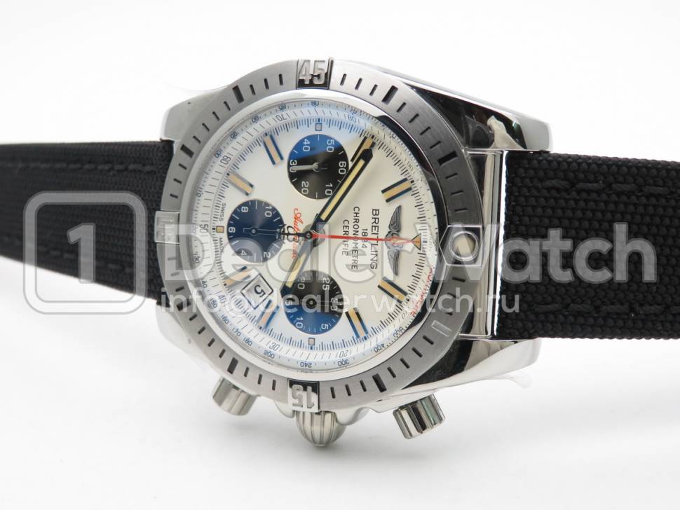 Часы Breitling Windrider Chronomat Airborne 44 B01