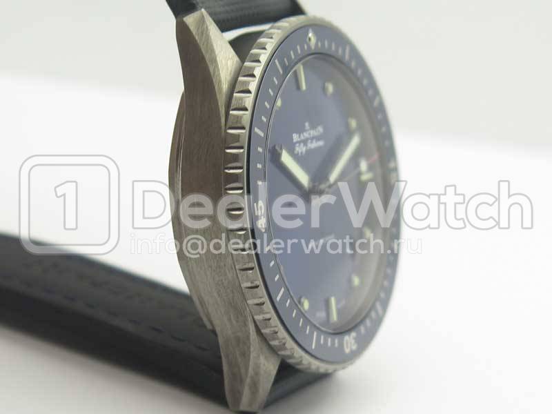 Часы Blancpain Fifty Fathoms Bathyscaphe Ceramic