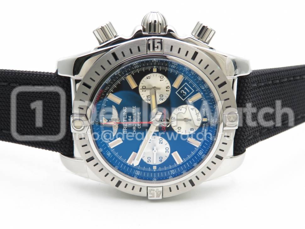 Часы Breitling Windrider Chronomat Airborne 44 B01