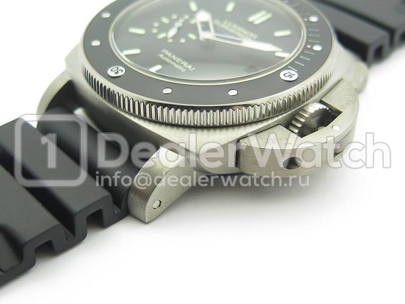 Часы Officine Panerai Luminor Submersible 1950 3 Days PAM 389