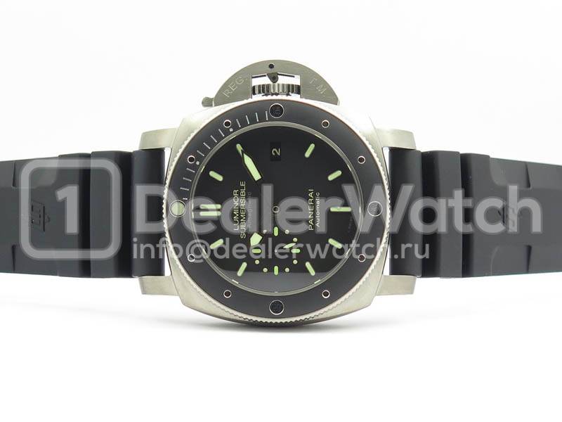 Часы Officine Panerai Luminor Submersible 1950 3 Days PAM 389
