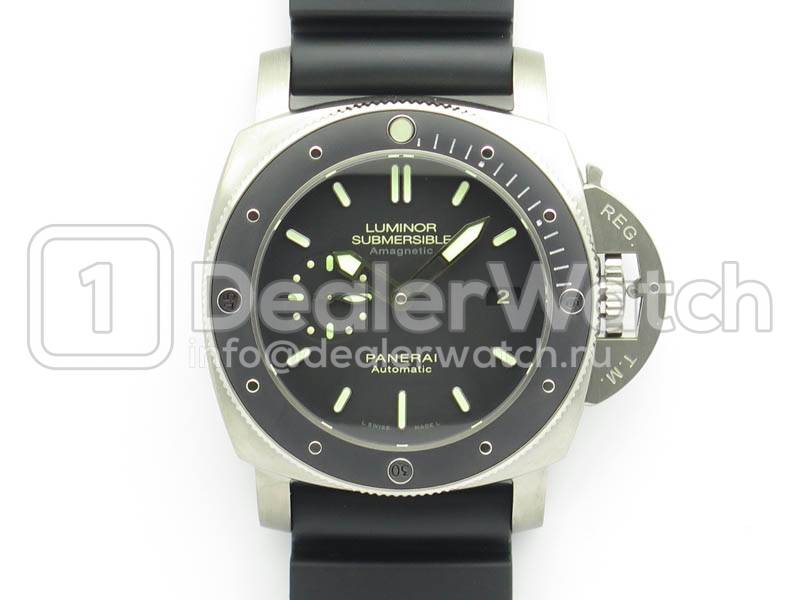 Часы Officine Panerai Luminor Submersible 1950 3 Days PAM 389