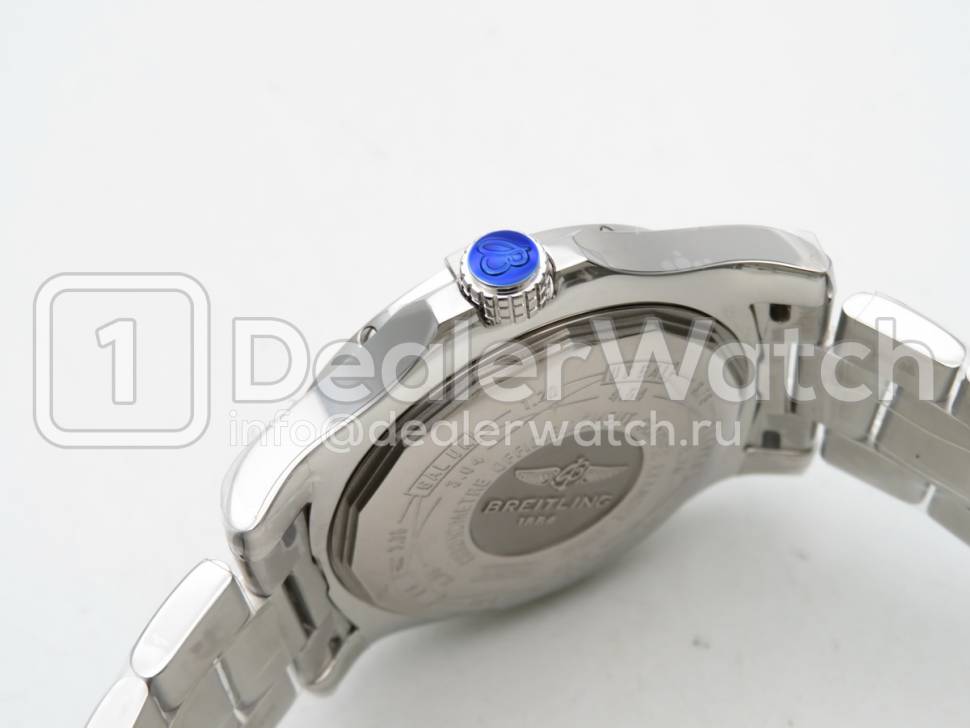 Часы Breitling Avenger II GMT