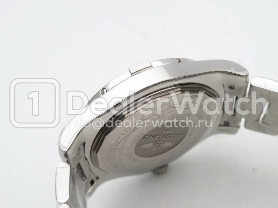 Часы Breitling Avenger II GMT