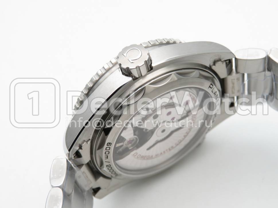 Часы Omega Seamaster Planet Ocean 600M 215.30.44.21.01.001