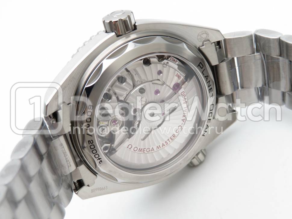 Часы Omega Seamaster Planet Ocean 600M 215.30.44.21.01.001