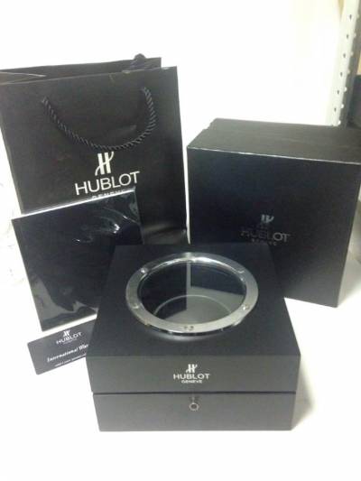 Коробка HUBLOT