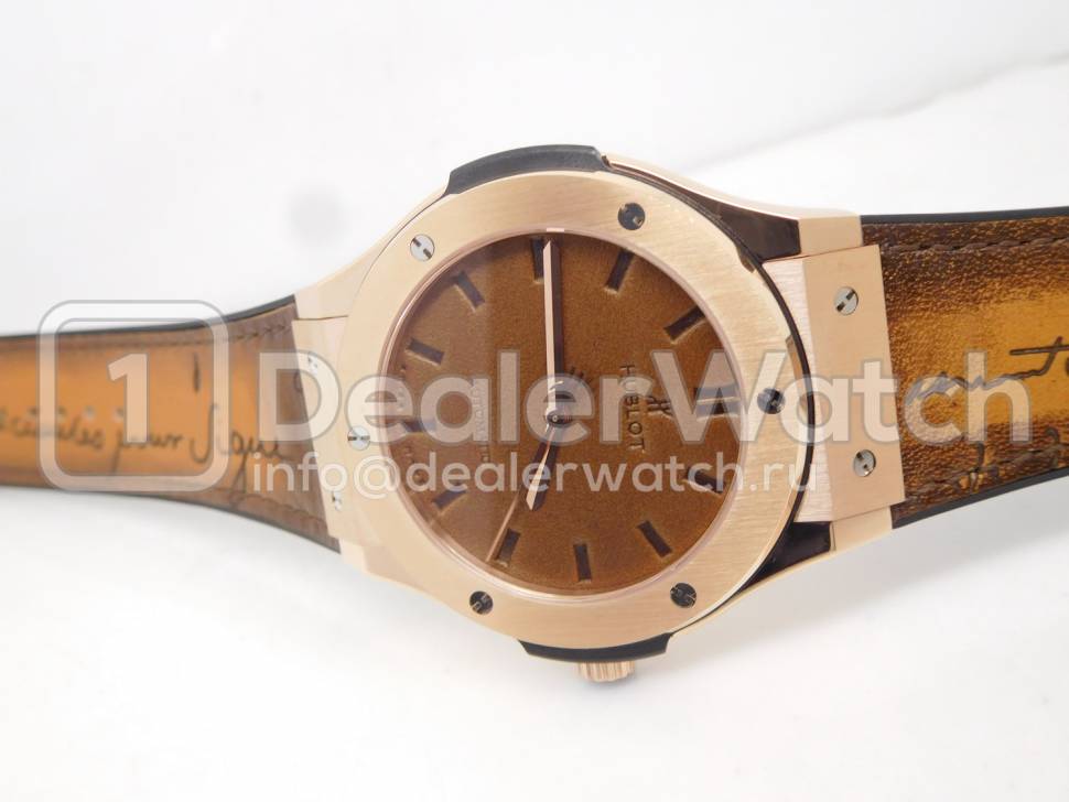 Часы Hublot Classic Fusion Berluti Scritto 45mm