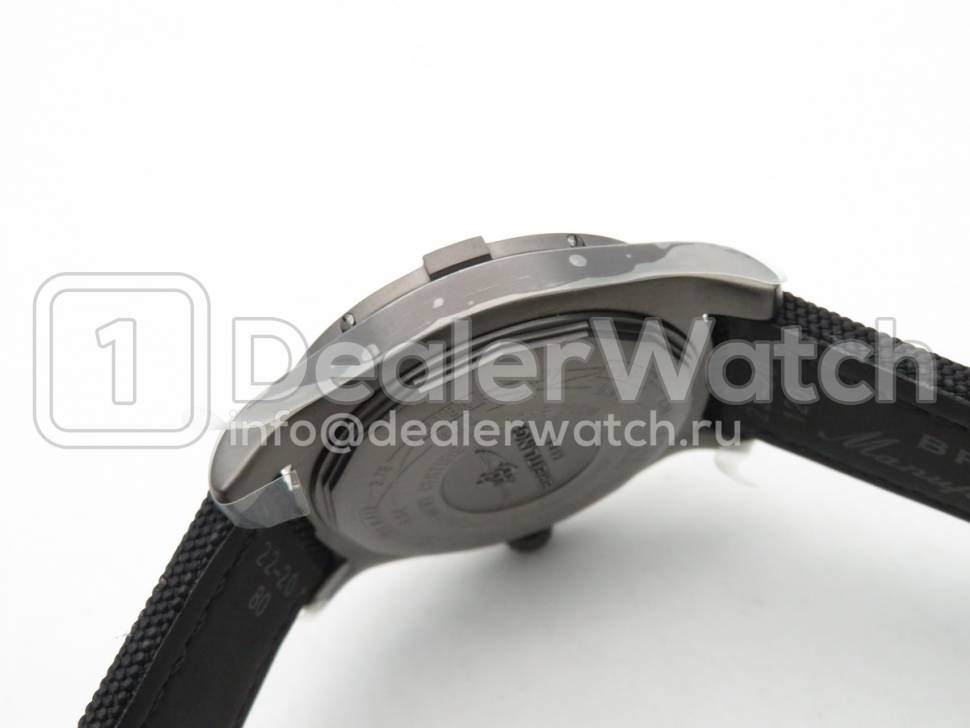 Часы Breitling Avenger II GMT