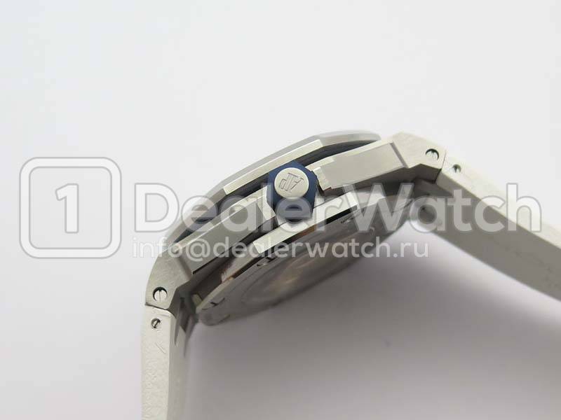 Часы Audemars Piguet Royal Oak Offshore Diver 15710ST.OO.A010CA.01