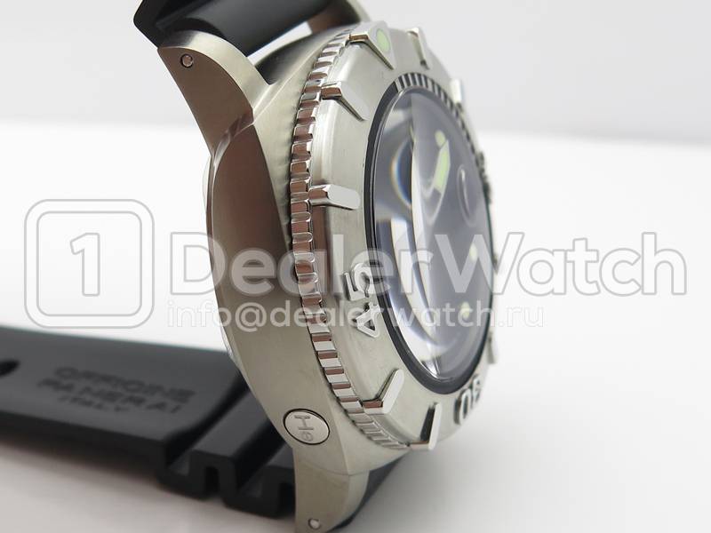 Часы Officine Panerai Luminor Submersible 1950 Titanium PAM 285