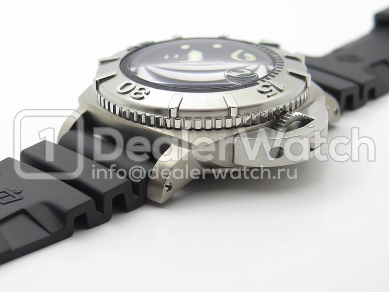 Часы Officine Panerai Luminor Submersible 1950 Titanium PAM 285