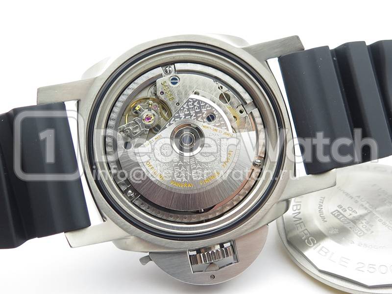 Часы Officine Panerai Luminor Submersible 1950 Titanium PAM 285