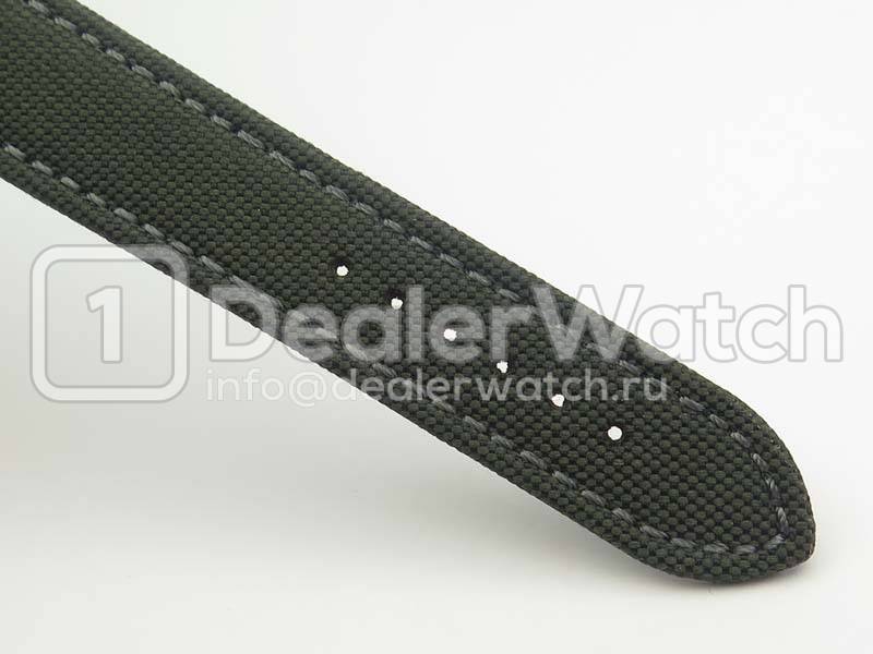 Часы Breitling Avenger Blackbird 44