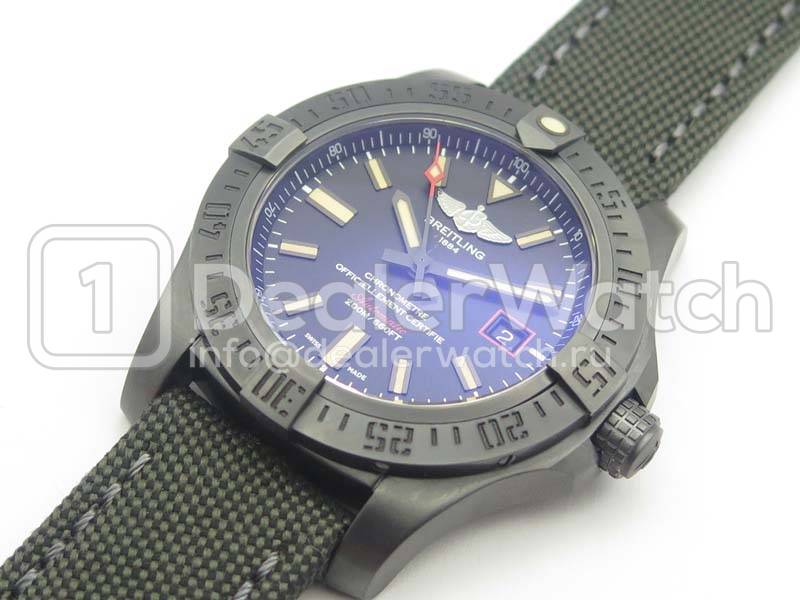 Часы Breitling Avenger Blackbird 44