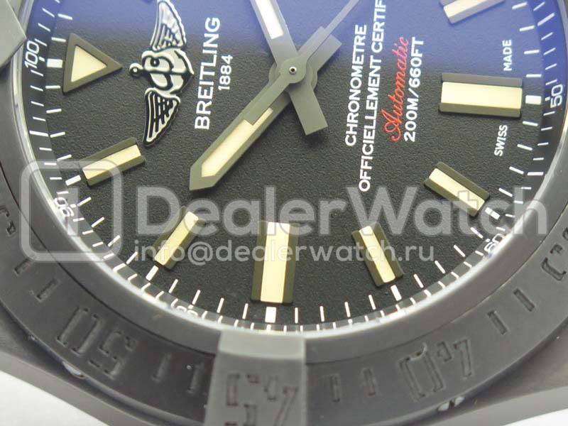 Часы Breitling Avenger Blackbird 44