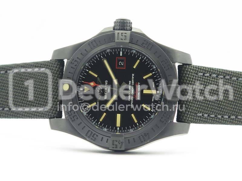 Часы Breitling Avenger Blackbird 44