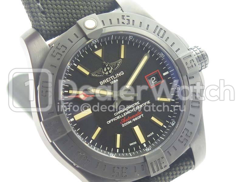 Часы Breitling Avenger Blackbird 44
