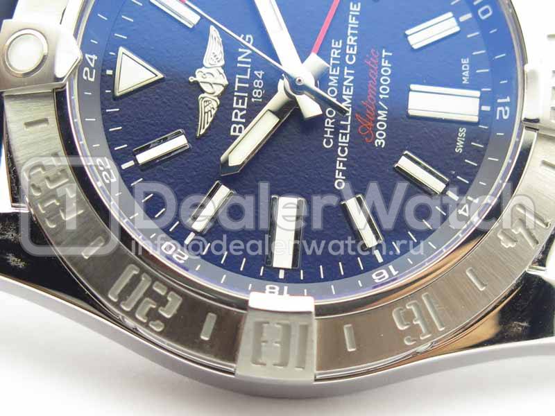Часы Breitling Avenger II GMT