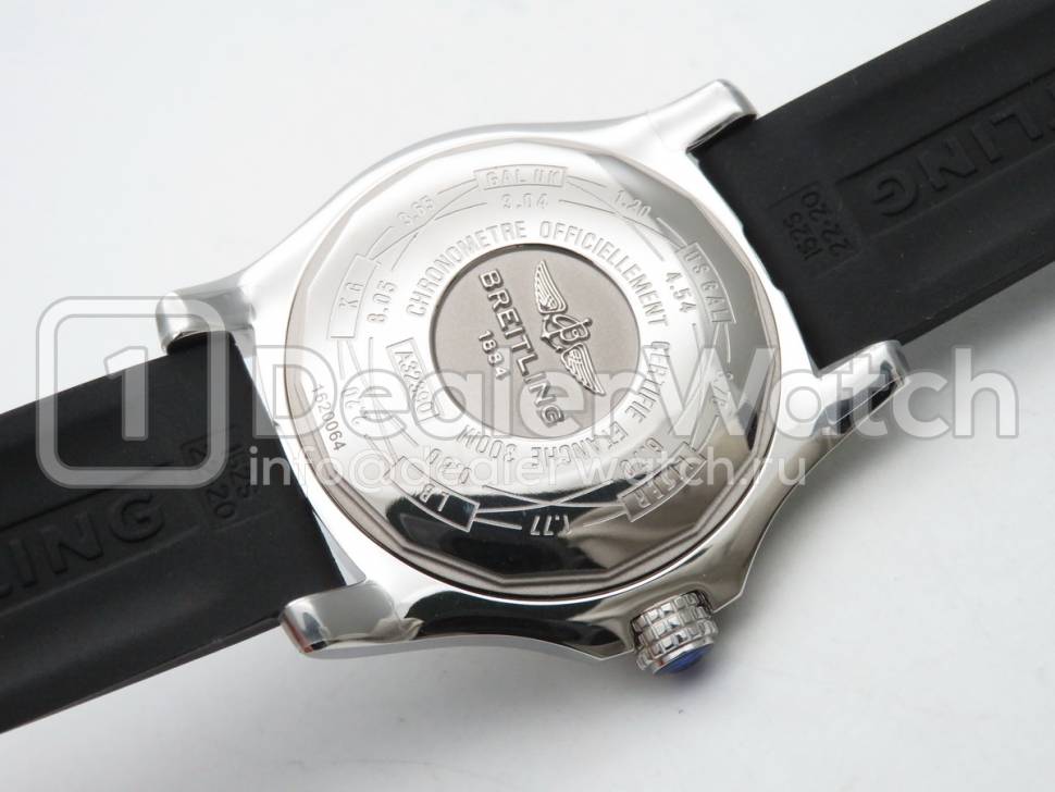 Часы Breitling Avenger II GMT