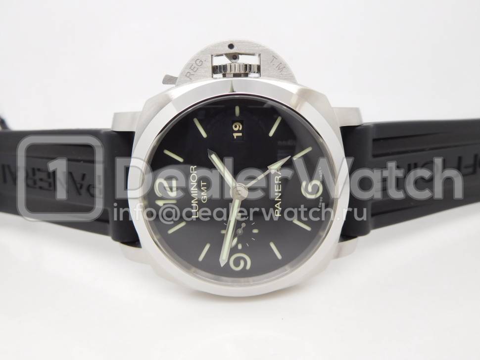 Часы Officine Panerai Luminor 1950 3-Days Automatic GMT PAM 320