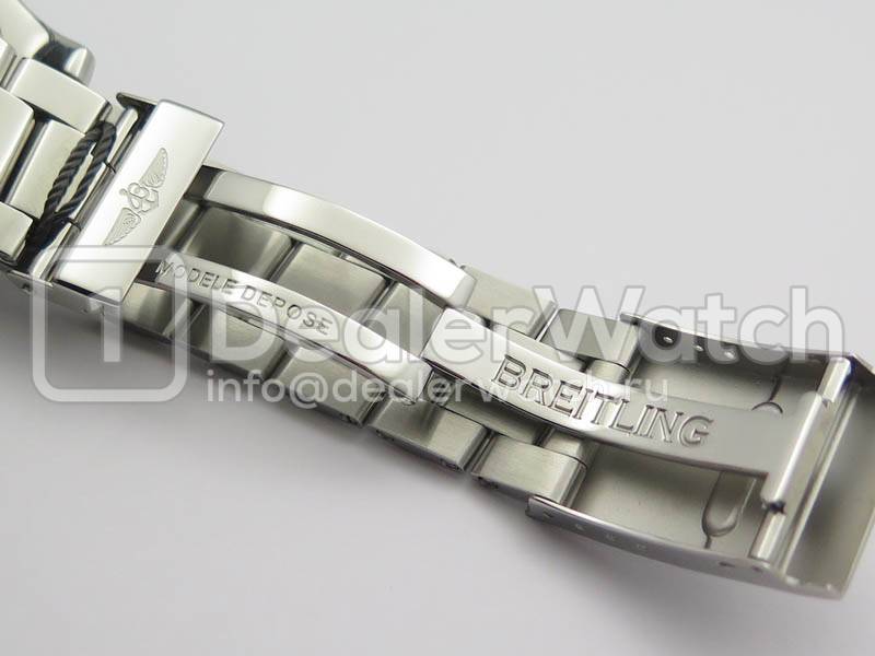 Часы Breitling Avenger II GMT