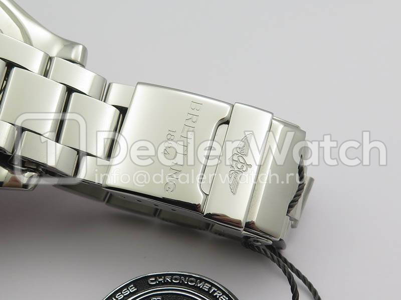 Часы Breitling Avenger II GMT