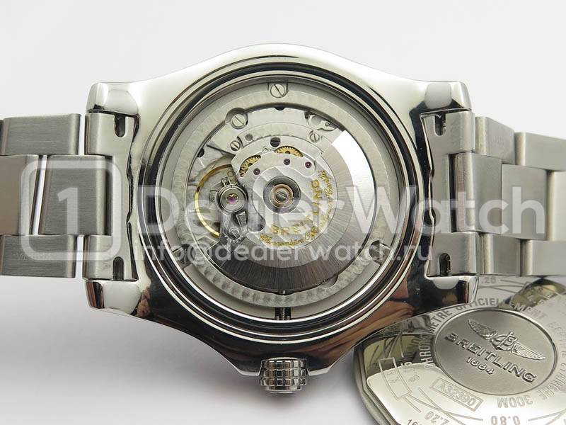 Часы Breitling Avenger II GMT