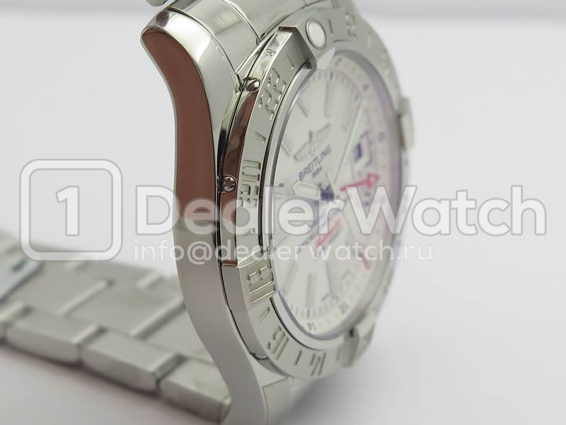 Часы Breitling Avenger II GMT