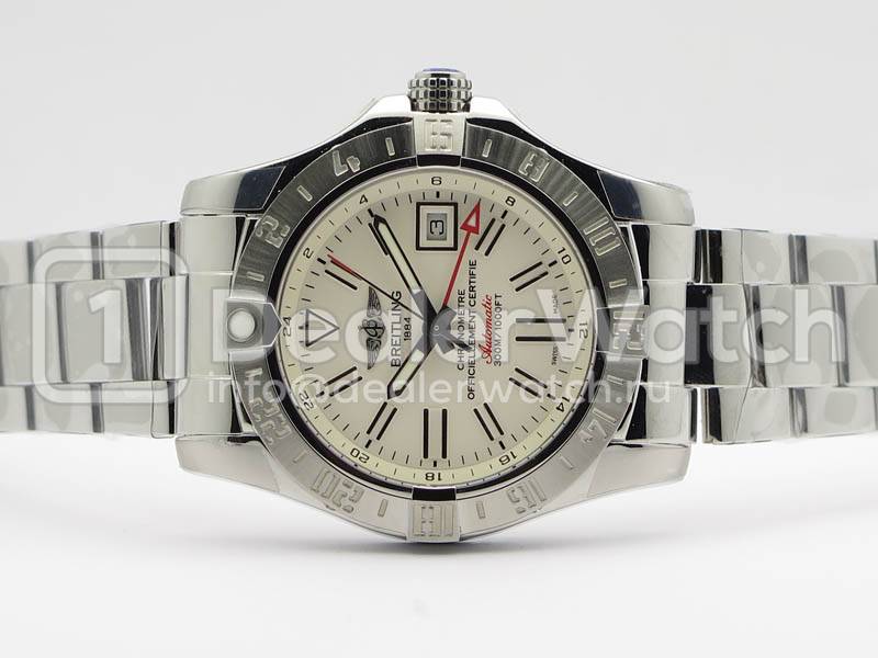 Часы Breitling Avenger II GMT