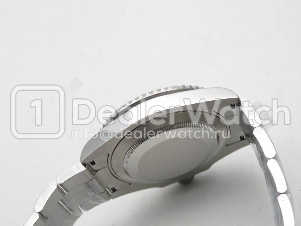 Часы Rolex Submariner Date 126610LV Kermit