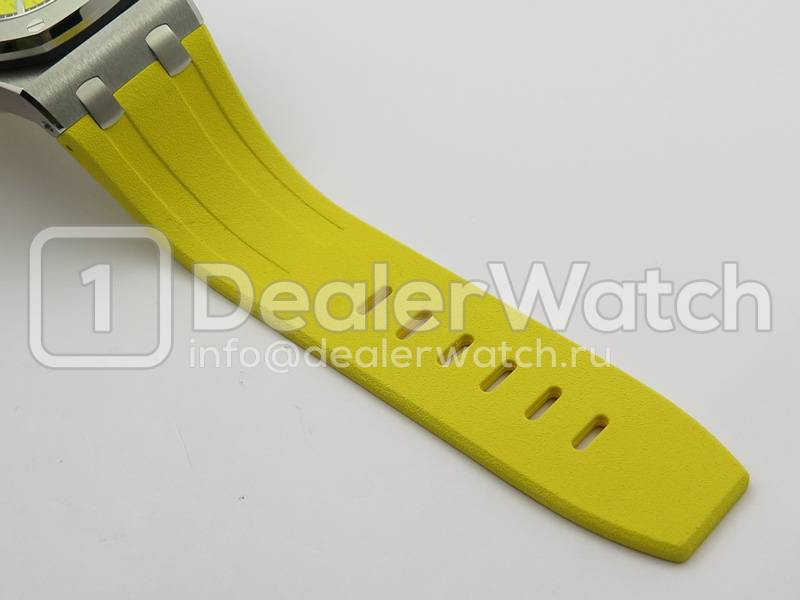 Часы Audemars Piguet Royal Oak Offshore Diver Chronograph 2016 Yellow