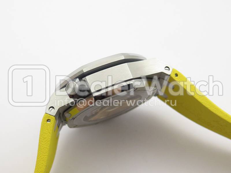 Часы Audemars Piguet Royal Oak Offshore Diver Chronograph 2016 Yellow