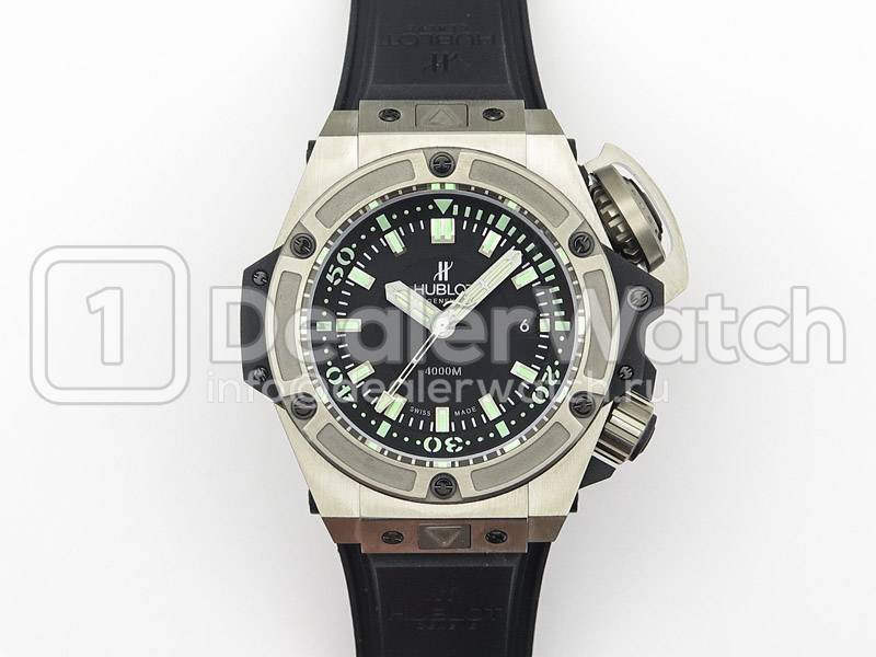 Часы Hublot King Power Diver 4000 Titanium
