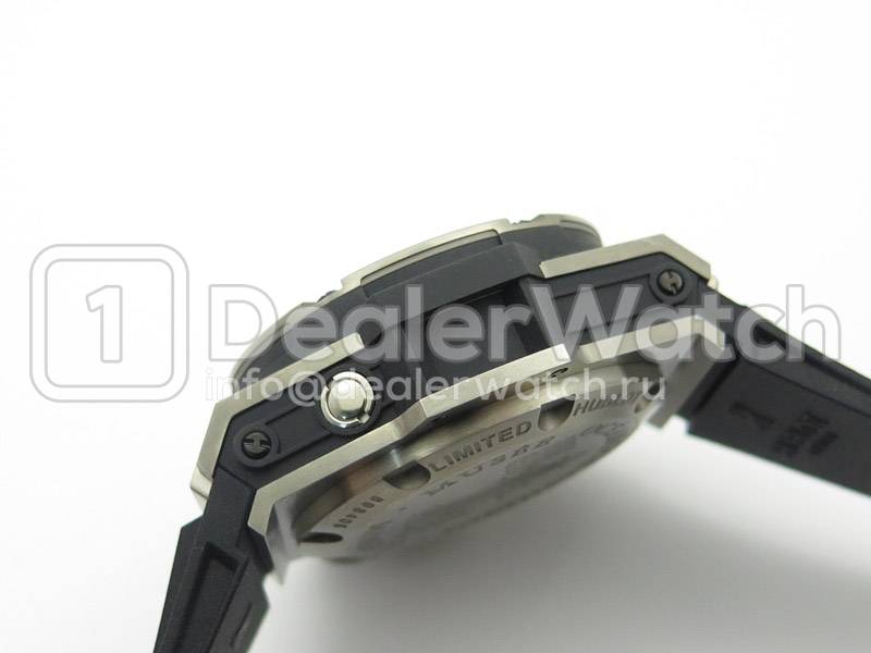 Часы Hublot King Power Diver 4000 Titanium