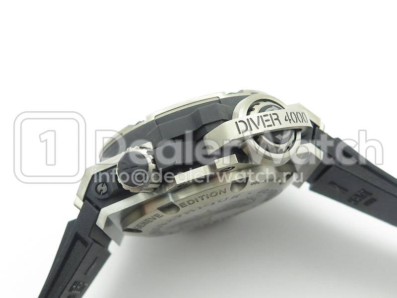 Часы Hublot King Power Diver 4000 Titanium