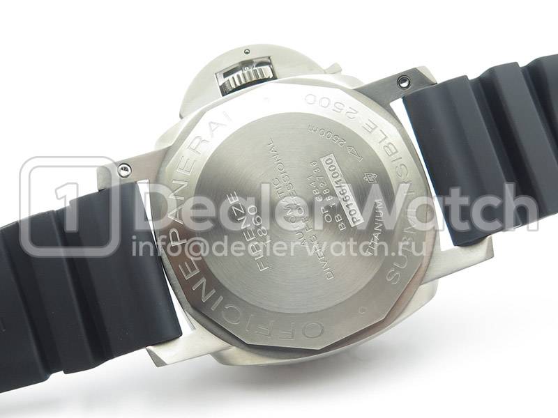 Часы Officine Panerai Luminor Submersible 1950 3 Days Titanio PAM 364