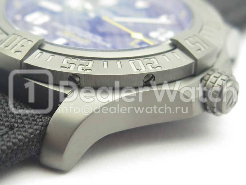 Часы Breitling Avenger Seawolf Blacksteel Code Yellow