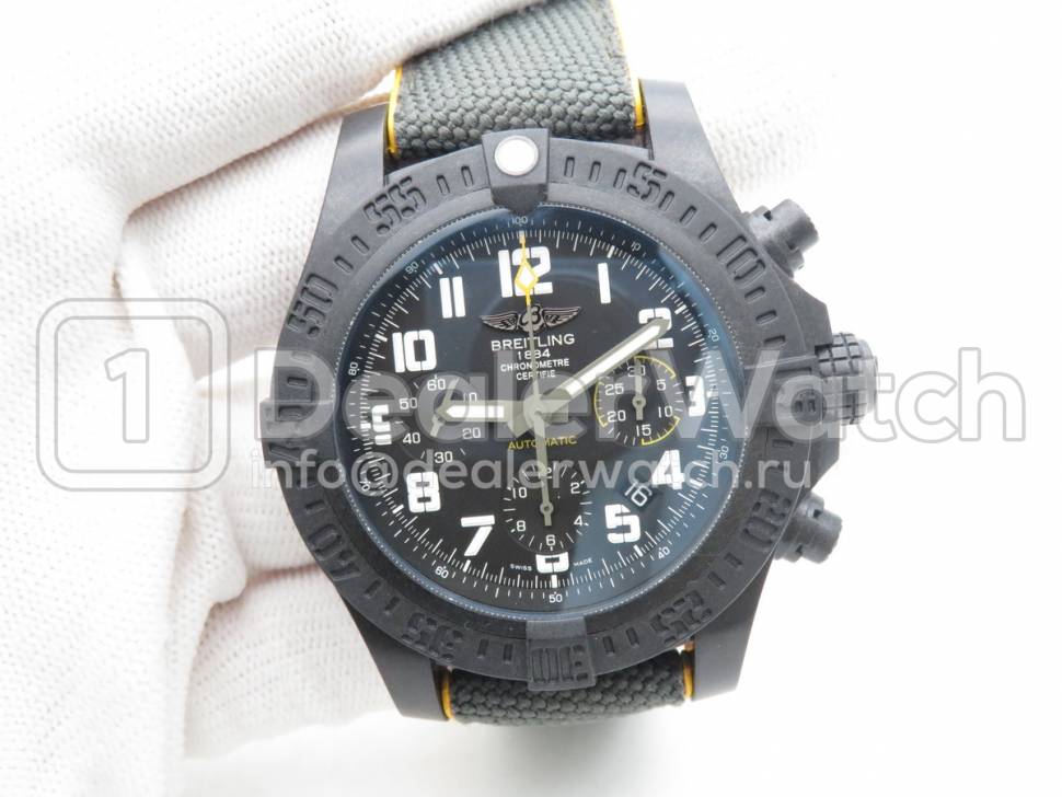 Часы Breitling Avenger Hurricane