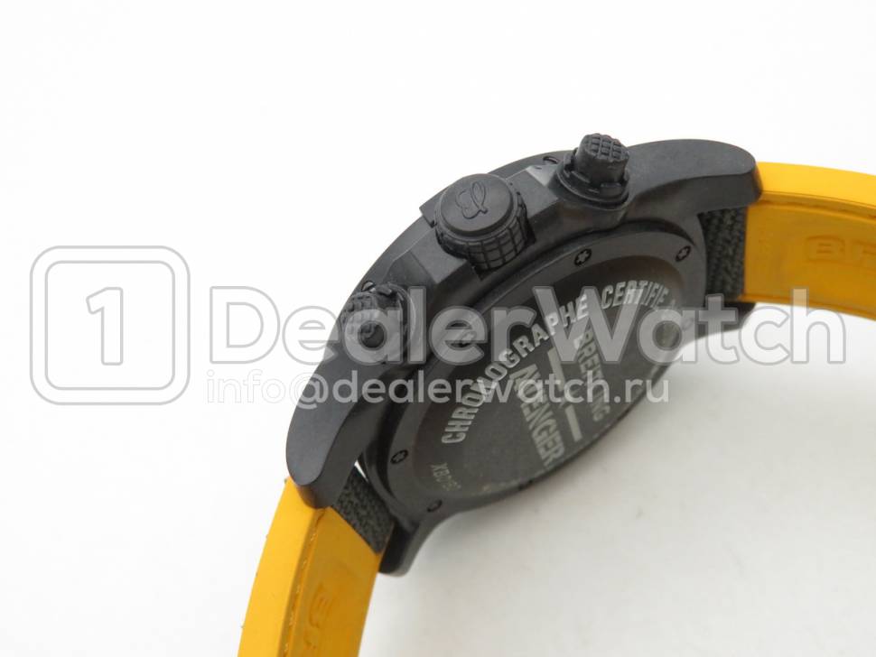 Часы Breitling Avenger Hurricane