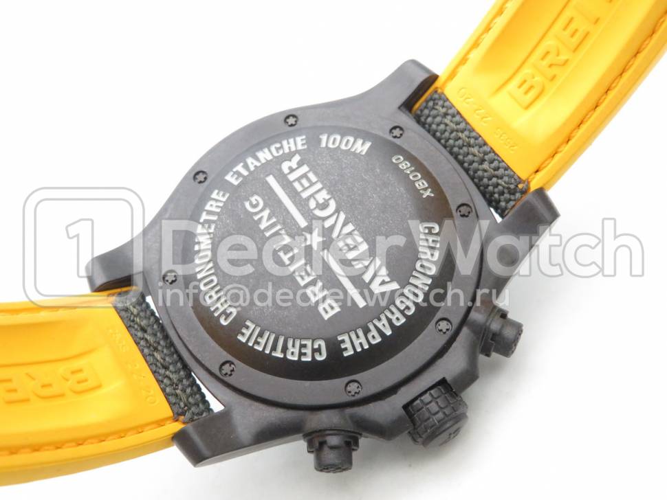 Часы Breitling Avenger Hurricane
