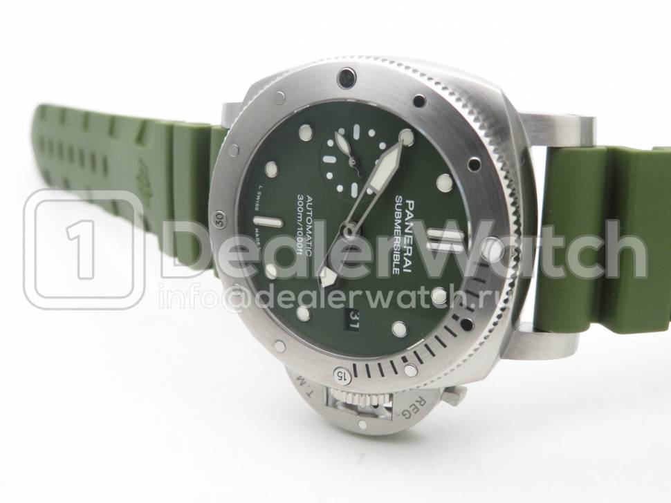 Часы Panerai Luminor Submersible Verde Militare PAM01055