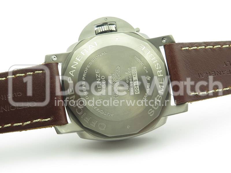 Часы Officine Panerai Luminor Submersible PAM 569 Destro
