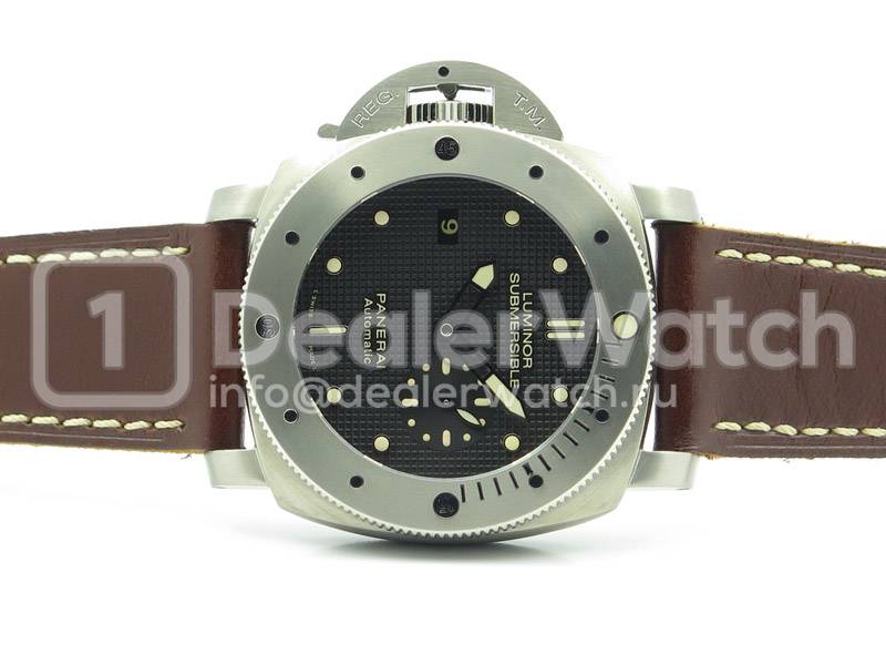 Часы Officine Panerai Luminor Submersible PAM 569 Destro