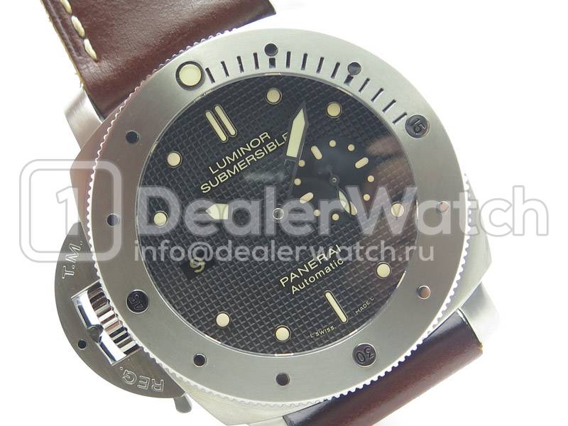 Часы Officine Panerai Luminor Submersible PAM 569 Destro