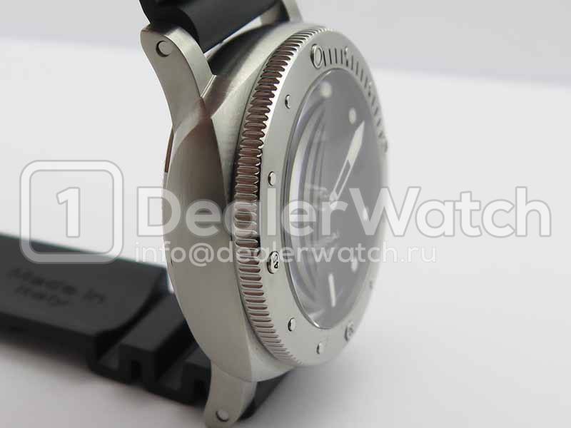 Часы Officine Panerai Luminor 1950 Submersible 3 Days Automatic PAM 682