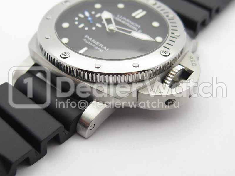 Часы Officine Panerai Luminor 1950 Submersible 3 Days Automatic PAM 682