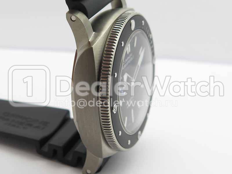Часы Officine Panerai Luminor Submersible Amagnetic 3 Days Titanio PAM 1389